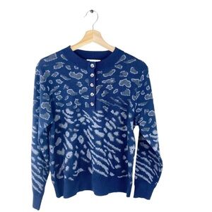 Heartloom Blue Leopard Print Sweater Size Large